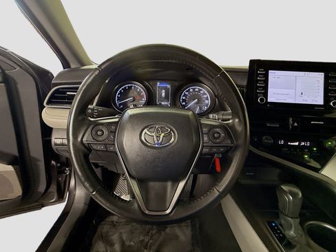 Used 2023 Toyota Camry SE FWD image 13