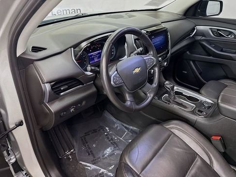 Used 2021 Chevrolet Traverse Premier w/ Redline Edition image 9