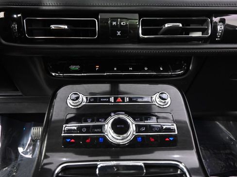 Used 2023 Lincoln Nautilus Reserve w/ Equipment Group 201A AWD/4WD image 31