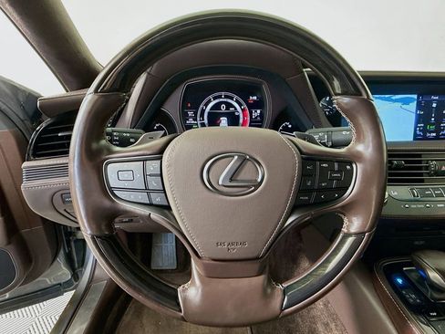 Used 2019 Lexus LS 500 F Sport image 11