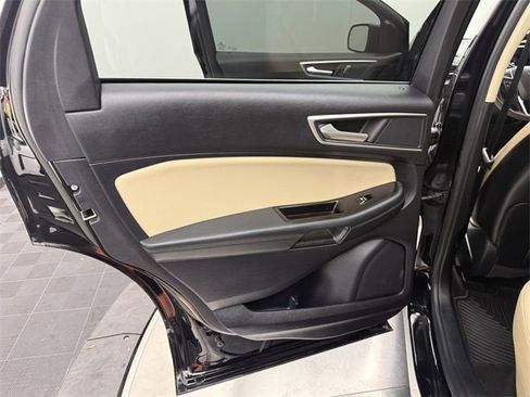 Used 2019 Ford Edge SEL w/ Equipment Group 201A image 24