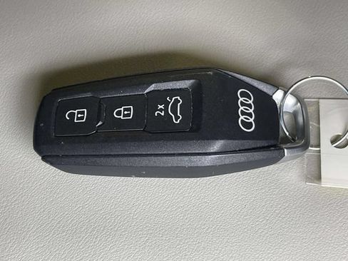 Used 2025 Audi Q5 Premium Plus AWD/4WD image 46