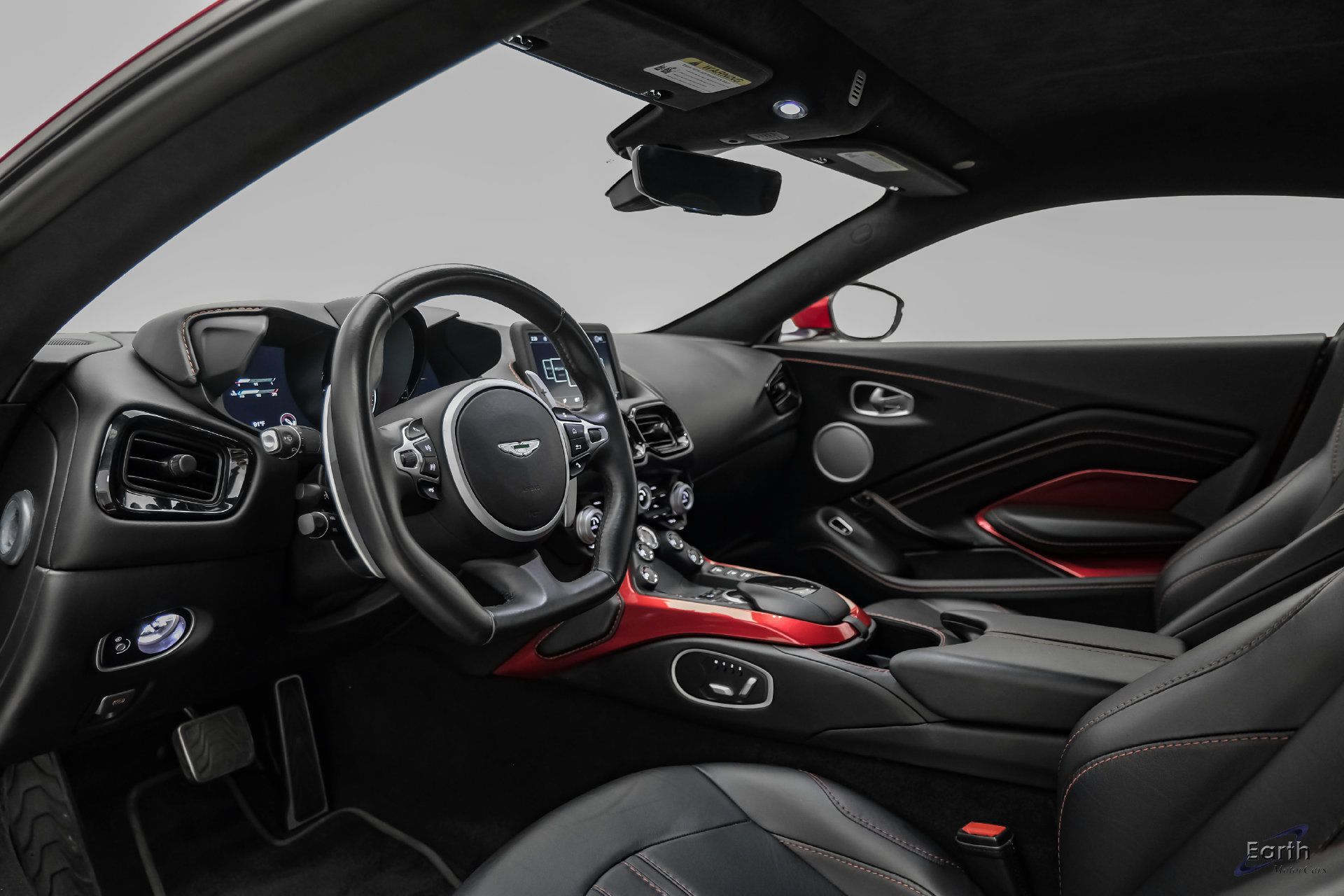 Used 2019 Aston Martin V8 Vantage Coupe RWD image 39