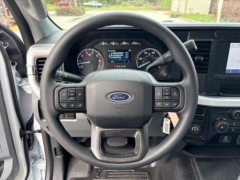 New 2026 Ford F250 XL w/ XL Driver Assist Package RWD image 16