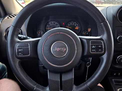Used 2015 Jeep Patriot High Altitude image 17