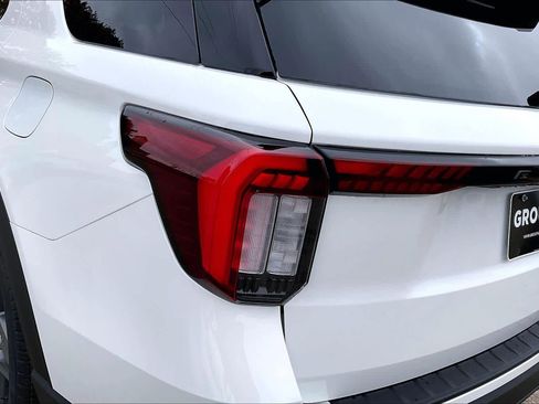 New 2026 Ford Explorer ST w/ Sun And Sound Package image 13