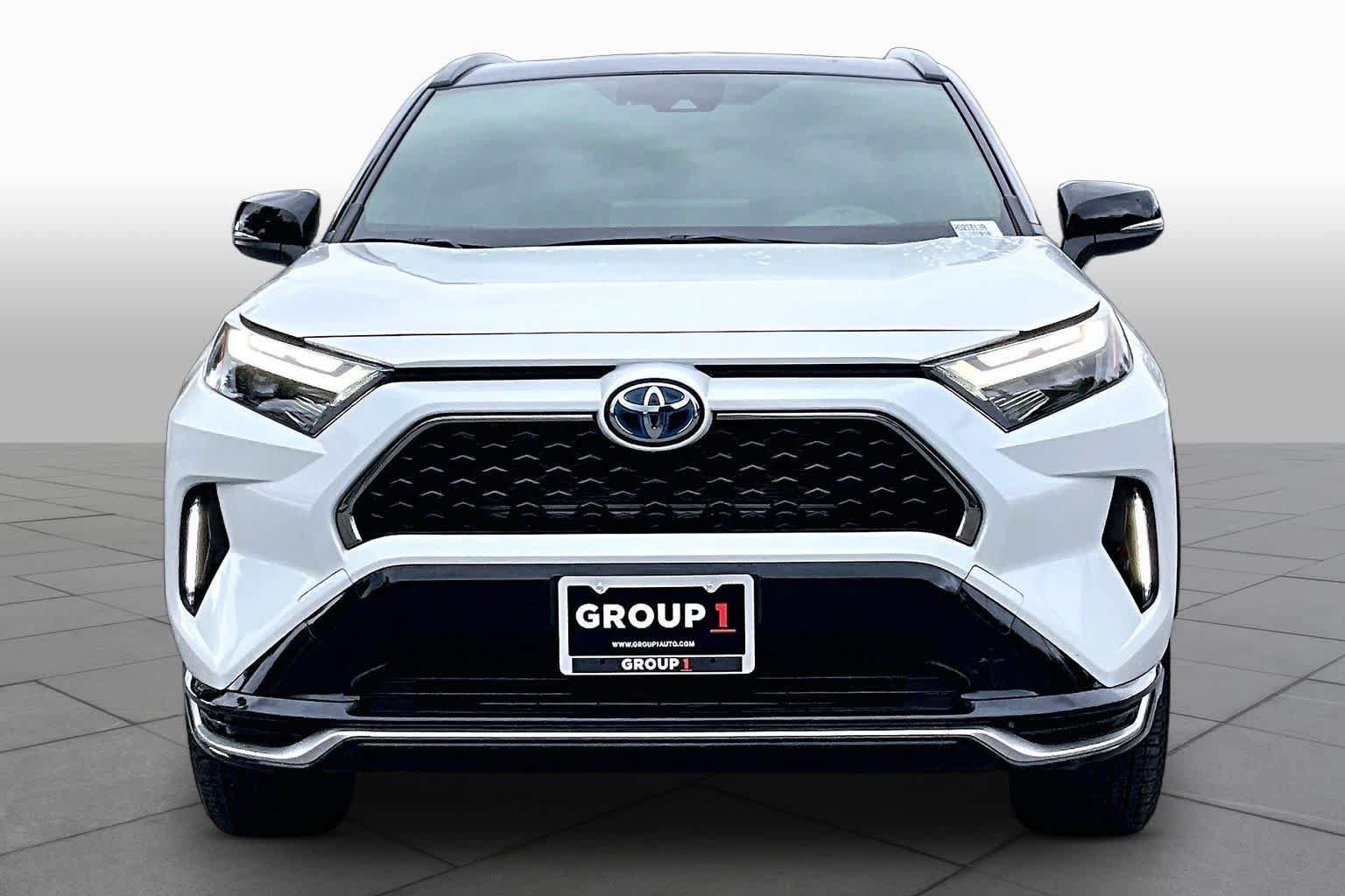 Used 2024 Toyota RAV4 XSE w/ Weather Package AWD/4WD image 4