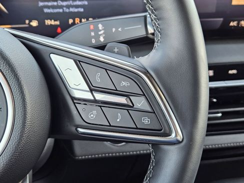 Used 2025 Buick Enclave Preferred image 27