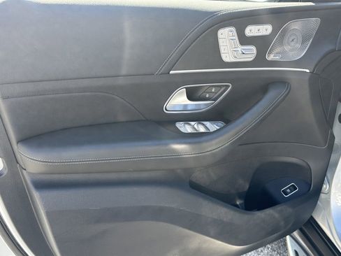 Certified 2023 Mercedes-Benz GLS 580 4MATIC image 11