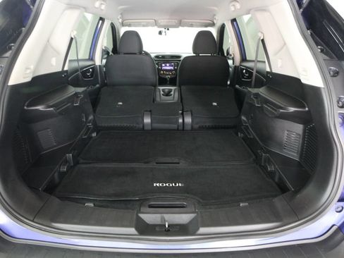 Used 2018 Nissan Rogue S AWD/4WD image 29