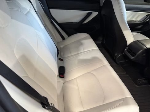 Used 2020 Tesla Model 3 Standard Range image 7