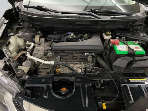 Used 2017 Nissan Rogue SV AWD/4WD image 12