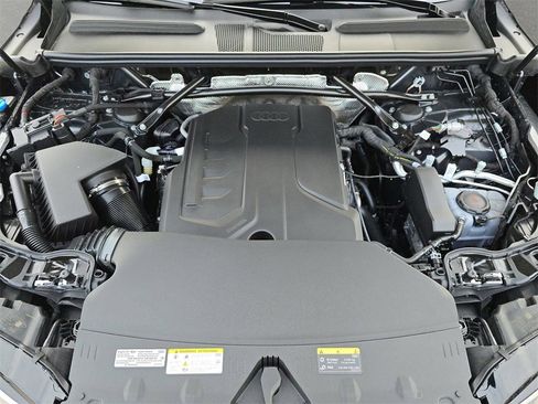 New 2025 Audi Q5 Premium image 31