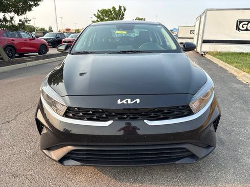 Used 2022 Kia Forte Sedan FWD image 2