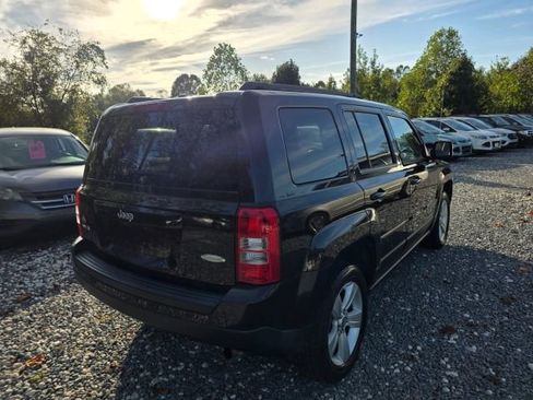 Used 2014 Jeep Patriot Latitude image 5