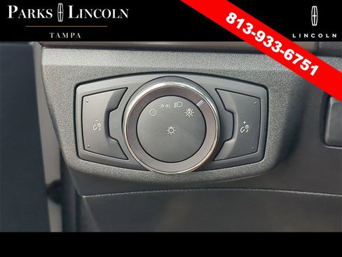 Used 2020 Ford Fusion SE image 23