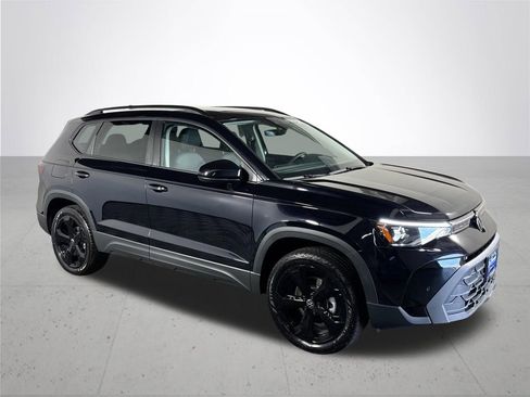 New 2025 Volkswagen Taos SE AWD/4WD image 4