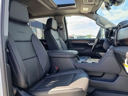 New 2026 GMC Sierra 3500 Denali w/ Denali Reserve Package AWD/4WD image 15