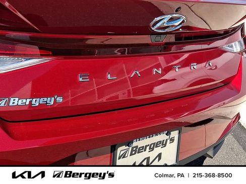 Used 2023 Hyundai Elantra SEL w/ Convenience Package FWD image 32