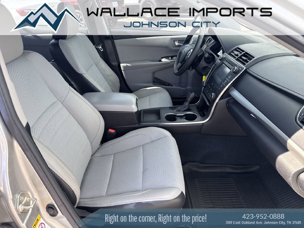 Used 2017 Toyota Camry SE FWD image 35