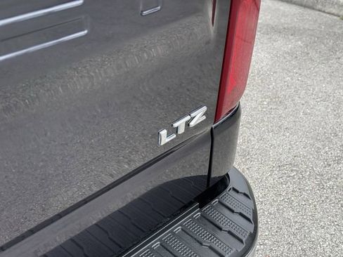 Used 2022 Chevrolet Silverado 1500 LTZ w/ Technology Package image 11