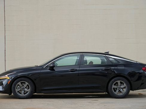 Used 2023 Kia K5 LXS FWD image 8
