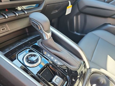 New 2026 Chevrolet Colorado LT w/ LT Convenience Package AWD/4WD image 25