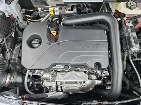 New 2027 Chevrolet Equinox RS w/ Safety and Technology Package FWD image 29