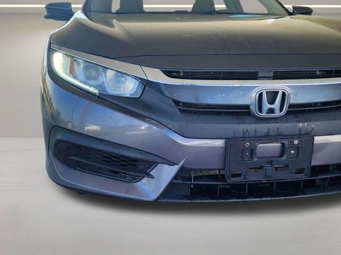 Used 2018 Honda Civic EX image 4
