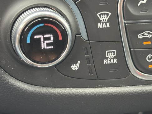 Used 2021 Chevrolet Equinox LT AWD/4WD image 30