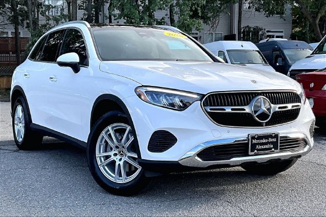Used 2026 Mercedes-Benz GLC 300 4MATIC image 1