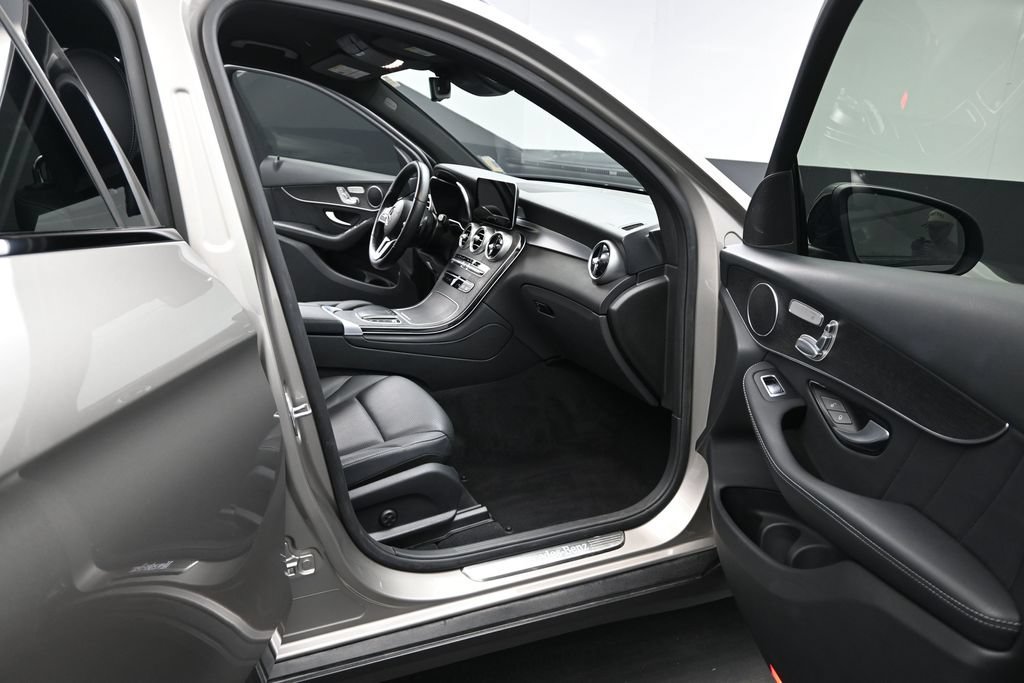 Used 2022 Mercedes-Benz GLC 300 4MATIC image 20