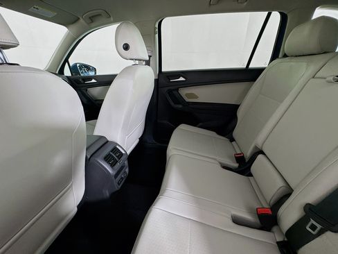 Used 2019 Volkswagen Tiguan SE FWD image 23