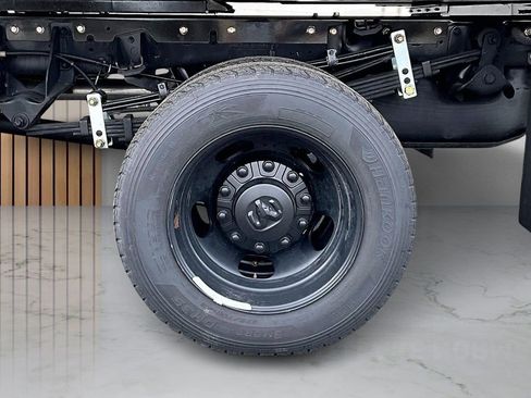 New 2025 RAM 5500 Tradesman image 33