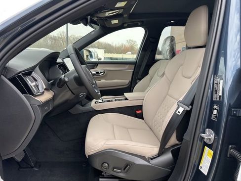 New 2026 Volvo XC90 B6 Plus image 14