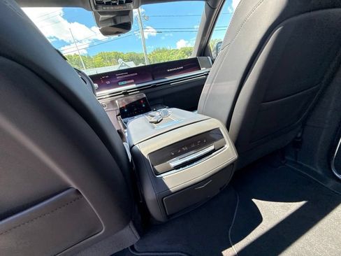 Used 2026 Cadillac Escalade Luxury AWD/4WD image 41