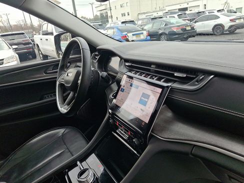 Used 2022 Jeep Grand Cherokee L Limited image 13