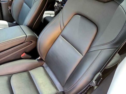 Used 2021 Tesla Model Y Performance image 12