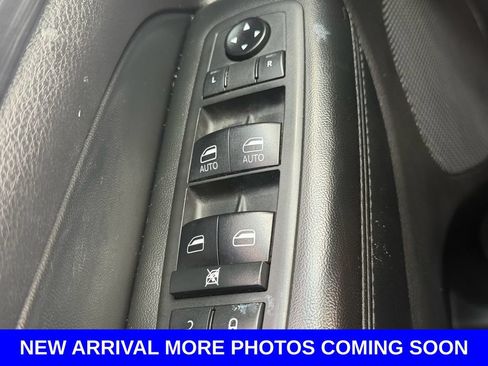 Used 2019 Jeep Grand Cherokee Laredo RWD image 31