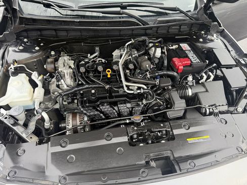 Used 2025 Nissan Altima 2.5 SV FWD image 30