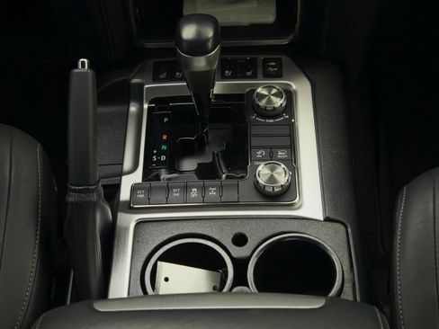Used 2019 Toyota Land Cruiser AWD/4WD image 41