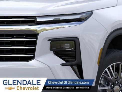 New 2026 Chevrolet Traverse LT w/ LPO, Floor Liner Package FWD image 10