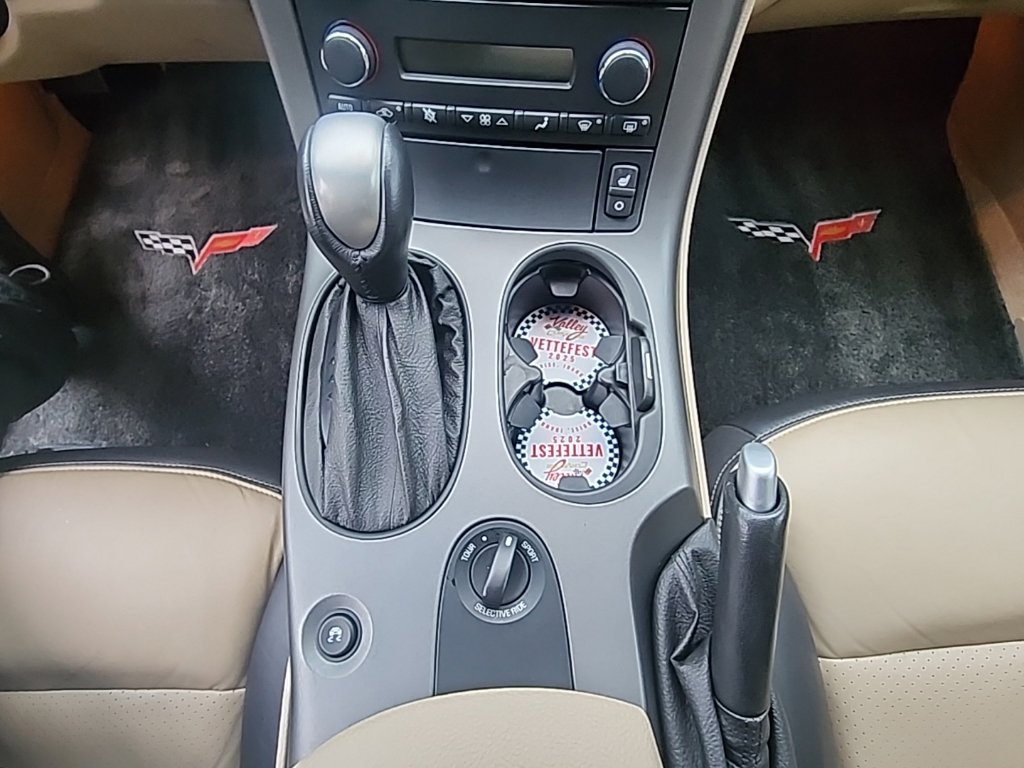 Used 2007 Chevrolet Corvette Convertible w/ Preferred Equipment Group RWD image 19