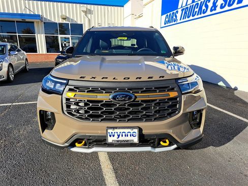 New 2026 Ford Explorer Tremor w/ Tremor Convenience Package image 2