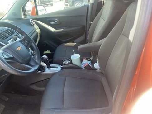 Used 2015 Chevrolet Trax LT w/ LT Sun and Sound Package image 17
