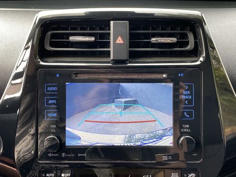 Used 2016 Toyota Prius Four w/ Advanced Technology Package FWD image 27