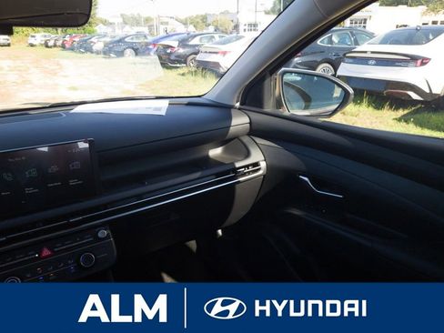 New 2026 Hyundai Tucson SE image 14