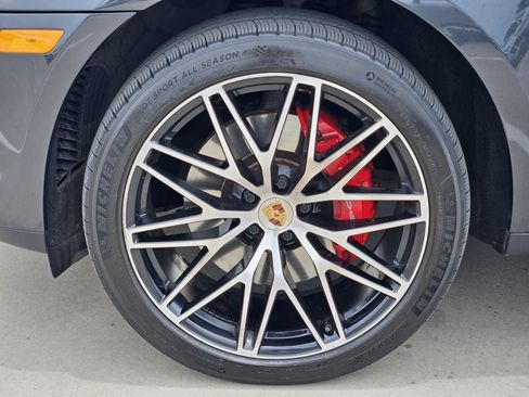 Certified 2023 Porsche Macan S AWD/4WD image 14
