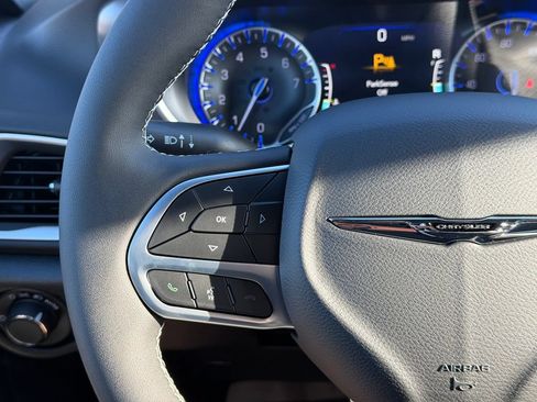 New 2026 Chrysler Voyager LX FWD image 21