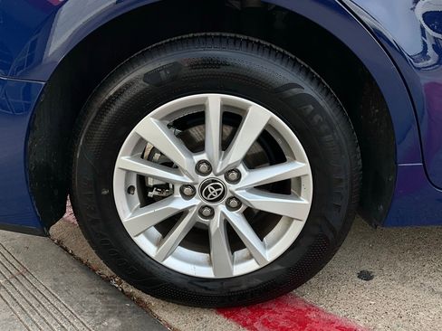 Used 2025 Toyota Camry LE image 9